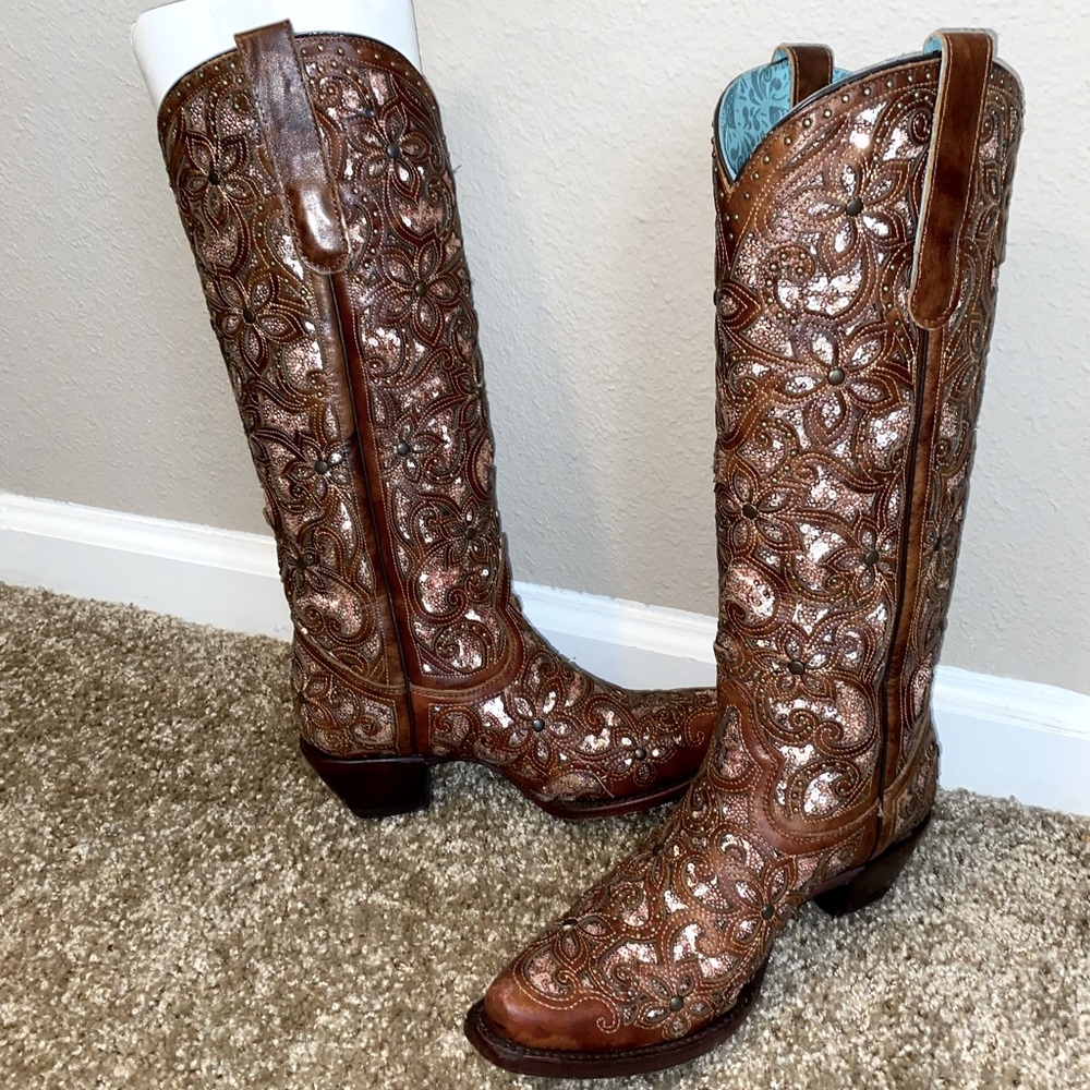 Corral boots